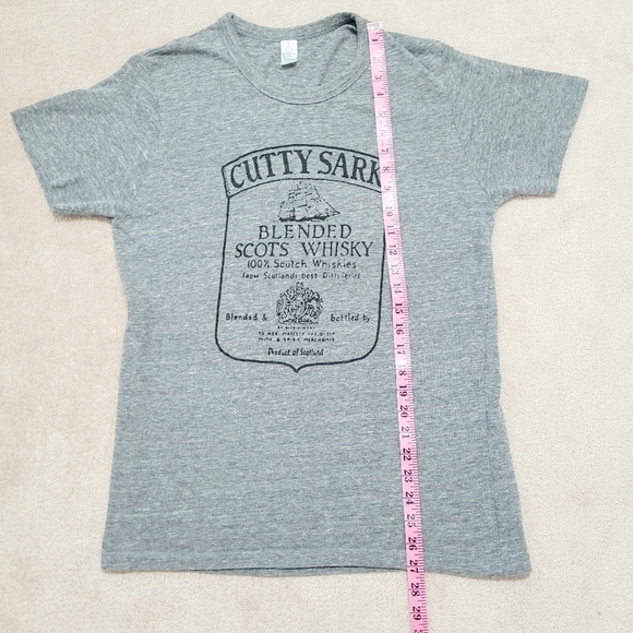 Cutty Sark Blended Scots Whisky Adult Size Large Gray T-shirt Scotland Whisky - Picture 8 of 11